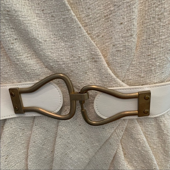 ❤️Alice + Olivia cream blazer top - Picture 3 of 6